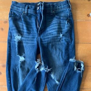 Distressed Skinny Jeans
